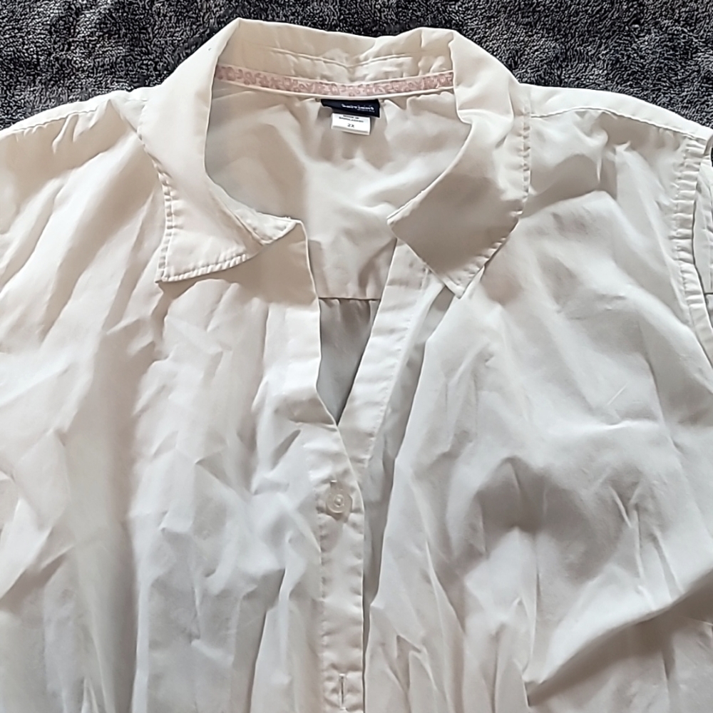 Women's Button Down Sleeveless Top